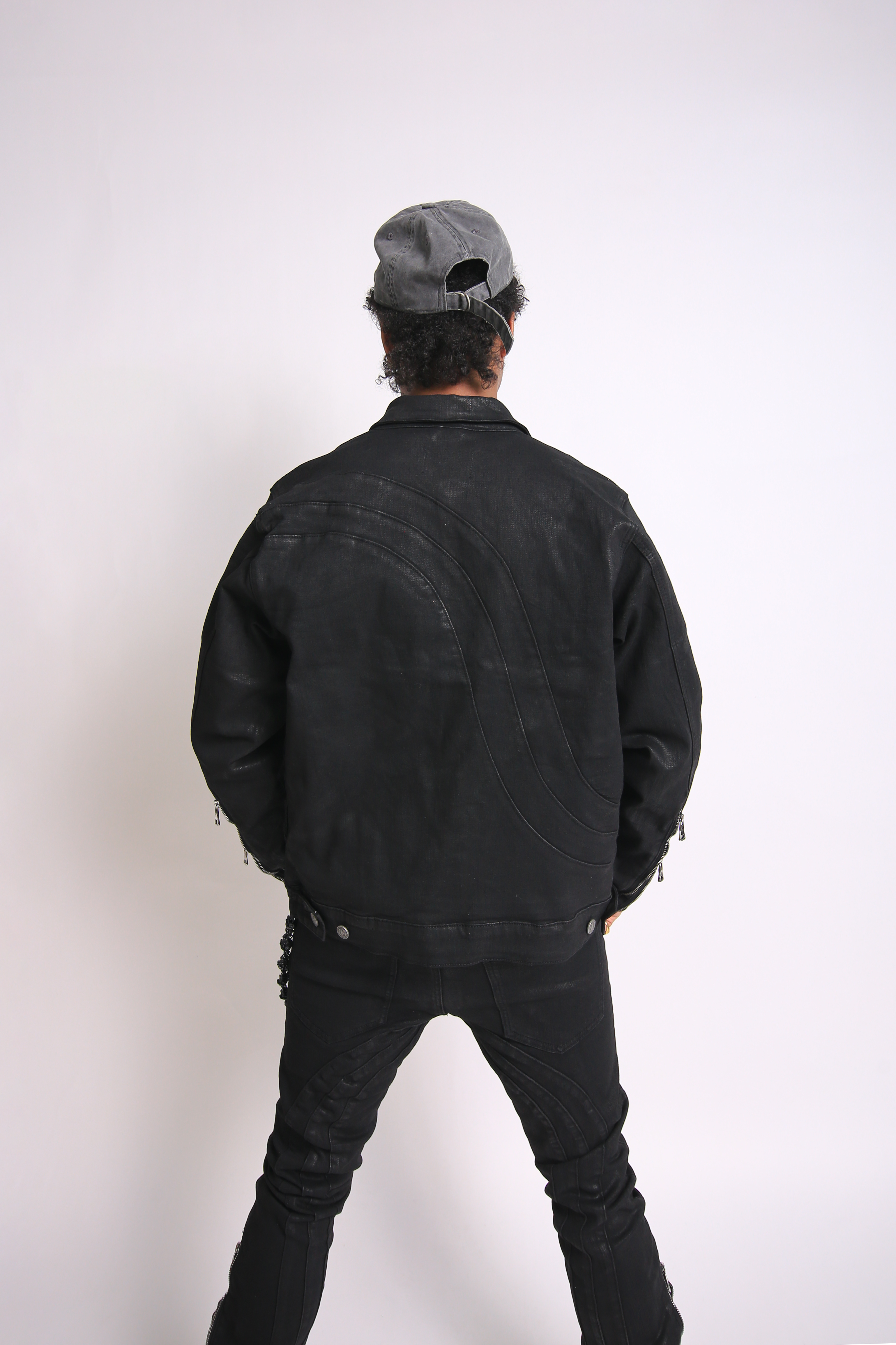 VERO SANTI | VINDICATOR