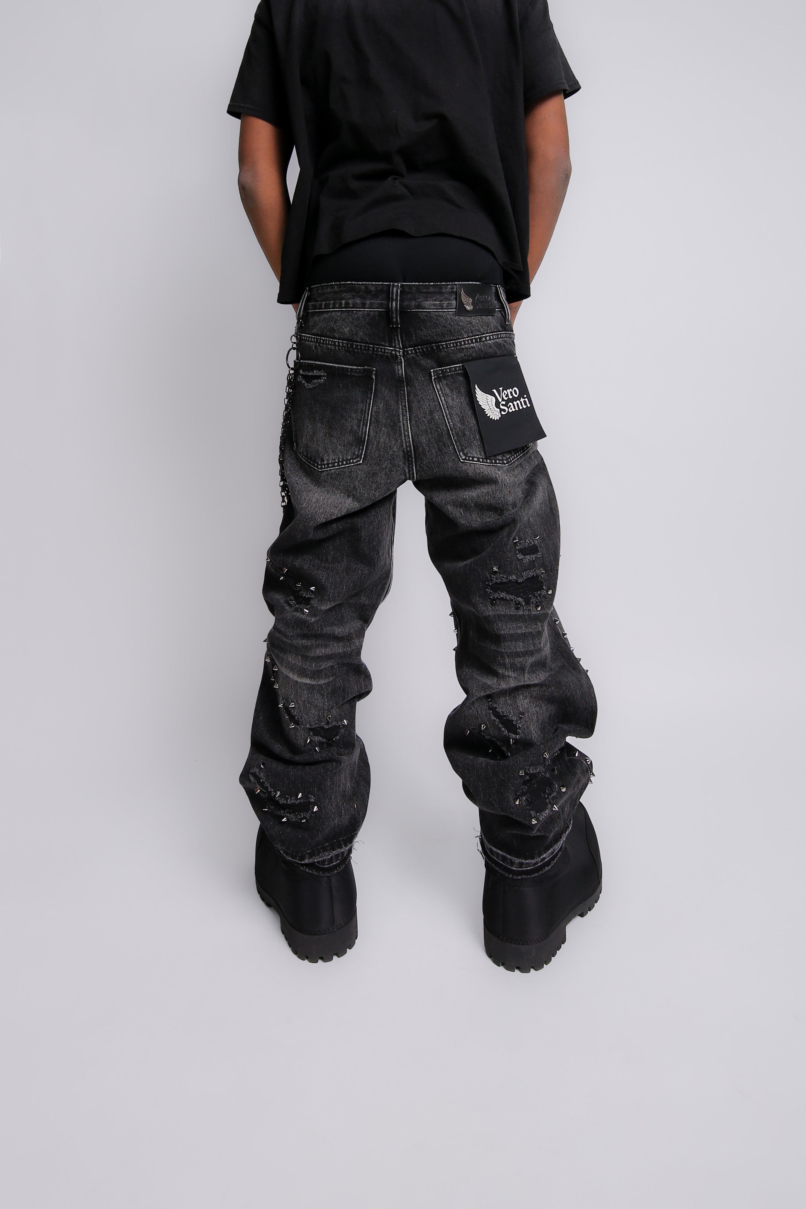 VERO SANTI | ARBITER (Black)